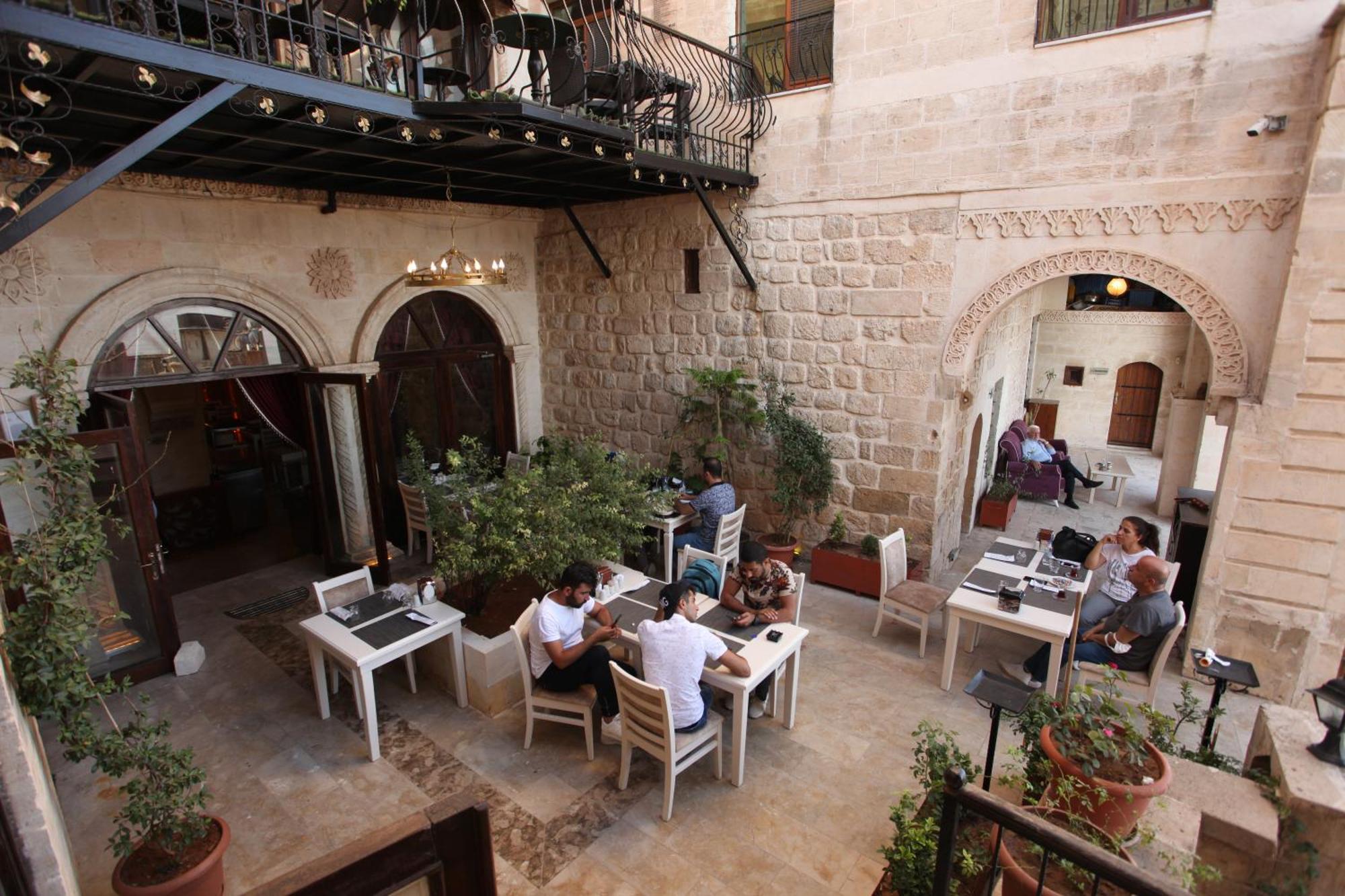 Tughan Hotel Mardin Exterior photo