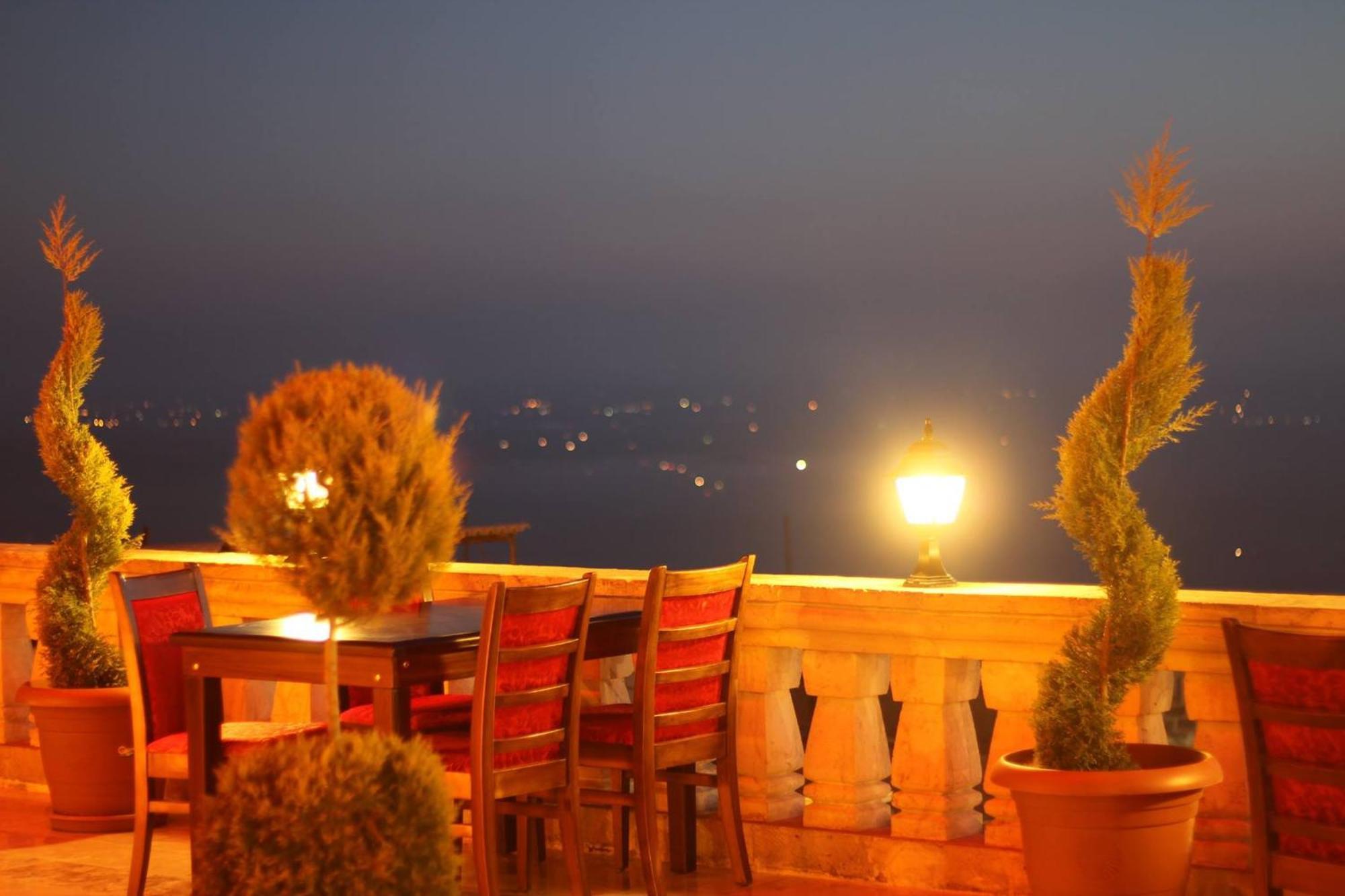 Tughan Hotel Mardin Exterior photo